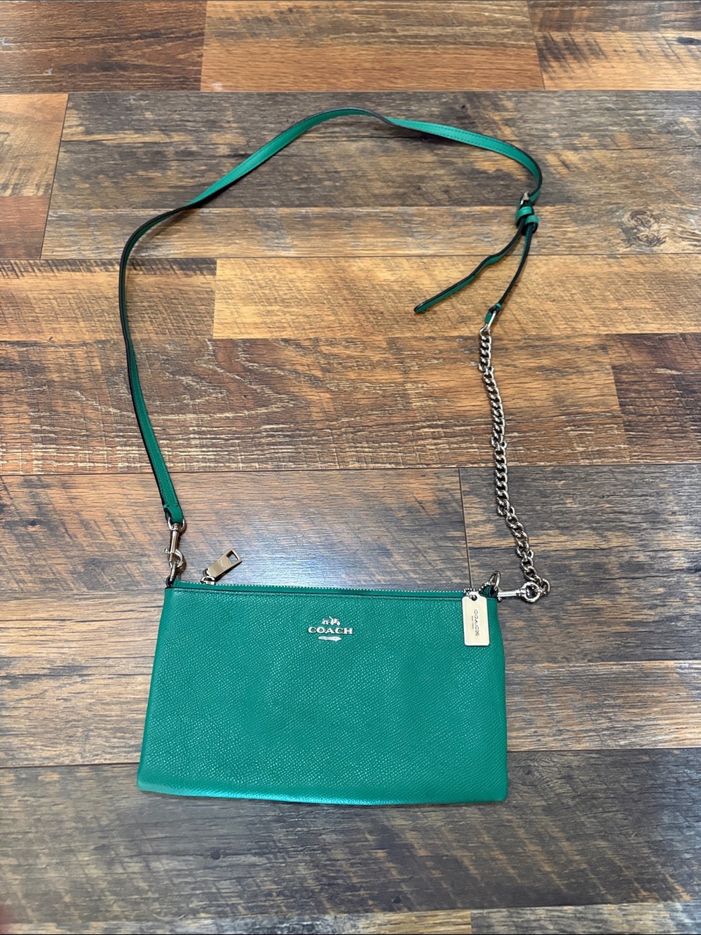 Coach - Wallet Purse - Green Leather Adjustable Shoulder Strap Metal Hangtag